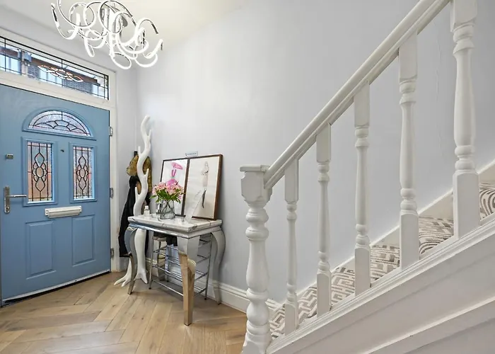 Wembley Luxury Residence- Opulence HouseVilla